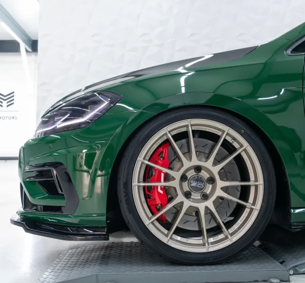 Impianto frenante maggiorato Racingline Stage 3 Big Brake Kit 380mm 6 Pot MQB: Golf 7 e 8 / Audi A3 S3 RS3 8V 8Y / RSQ3 F3 / TT TTS 8S / Leon 5F FW/ Formentor / Octavia 5E NX - immagine 7