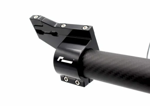 Barra di rinforzo bagagliaio in Carbonio VW Polo AW / A1 GB / Ibiza 6F Carbon Fibre Rear Body Brace - VWR Racingline - immagine 2