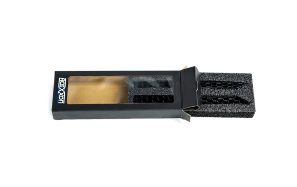Eliminazione dei riflettori catarifrangenti posteriori con inserti Nero Lucido a nido d'ape  BMW M3 G80 / M4 G82 G83- Acexxon - immagine 5