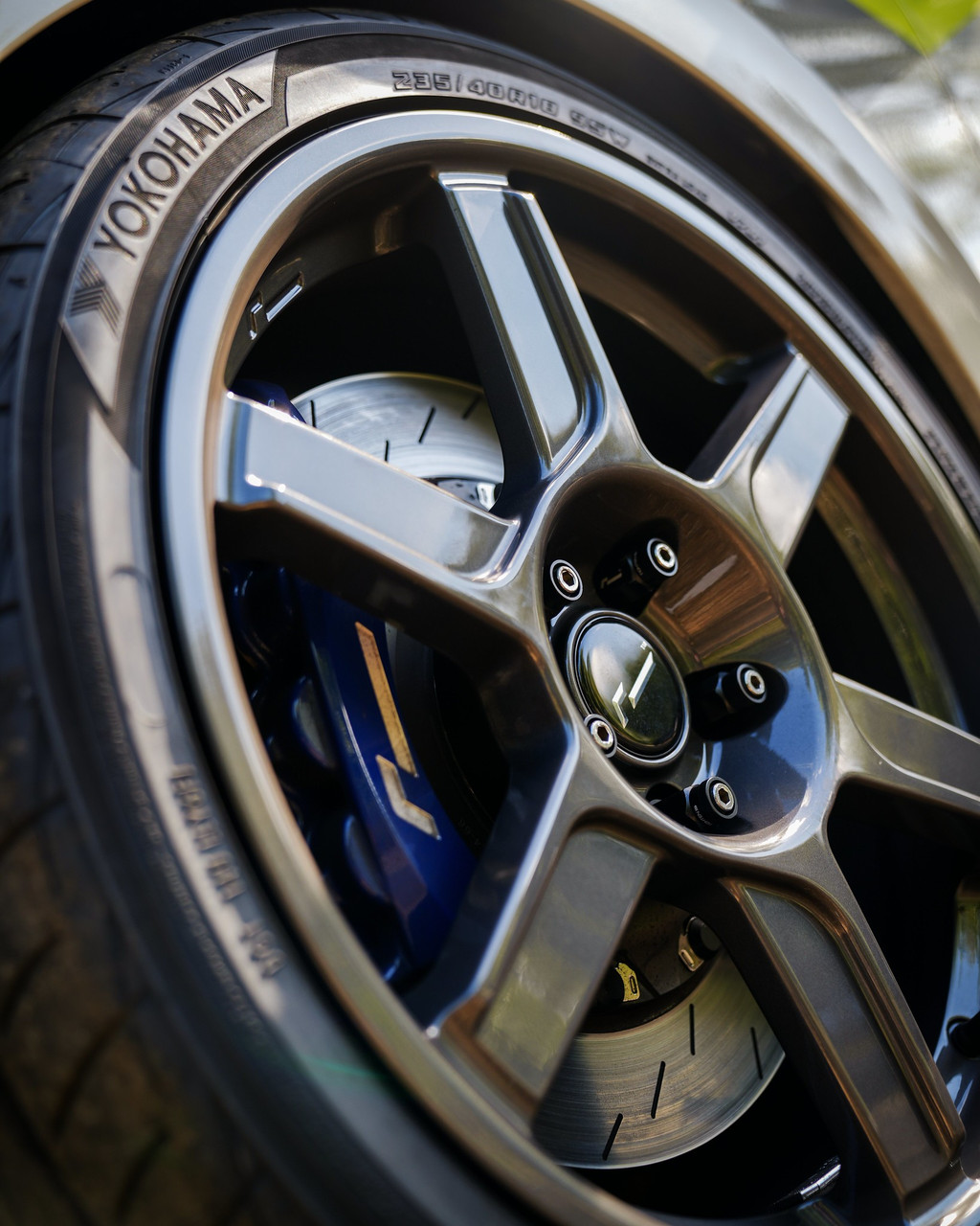 SET 4 CERCHI VWR RACINGLINE R-06 18X8,5 '' ET44 Antracite lucido VWR610401- Audi VW Cupra Seat Skoda - immagine 5