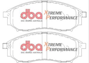 Kit pastiglie e dischi sportivi – DBA 4000 Series T3 Slotted & Xtreme Performance Brake Pads (2x DBA42308S + DB1696XP)