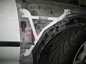 Barra Rinforzo telaio anteriore Honda Civic EG - Ultra Racing 3 Points Fender Brackets