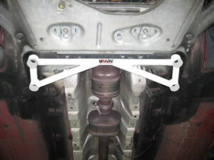 Barra Rinforzo telaio anteriore Renault Clio MK3 - Ultra Racing 4 Points Front H-Brace