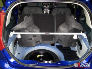Barra Rinforzo telaio posteriore Ford Fiesta MK7 - Ultra Racing 2 Points Rear Upper Strutbar