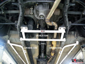 Barra Rinforzo telaio posteriore Honda S2000 AP - Ultra Racing 4 Points Rear Lower H-Brace