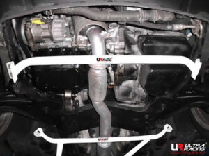 Barra Rinforzo telaio anteriore Mini Cooper S R5x - Ultra Racing 2 Points Front Lower Tiebar