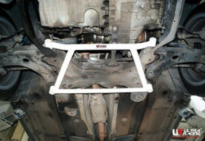 Barra Rinforzo telaio anteriore Seat / Cupra Leon 1M - Ultra Racing 4 Points Front H-Brace