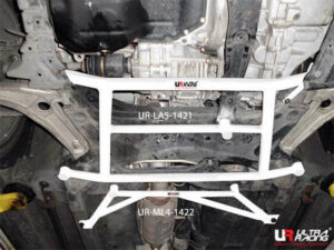 Barra Rinforzo telaio anteriore Mitsubishi Lancer Evo 10 - Ultra Racing 5 Points Front H-Brace