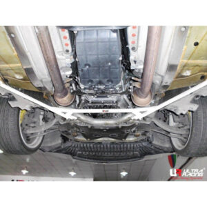 Barra Rinforzo telaio anteriore Mercedes-Benz C Class W204 - Ultra Racing 4 Points Front Lower Brace