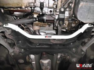 Barra Rinforzo telaio anteriore Audi TT 8N - Ultra Racing 2 Points Front Lower Bar
