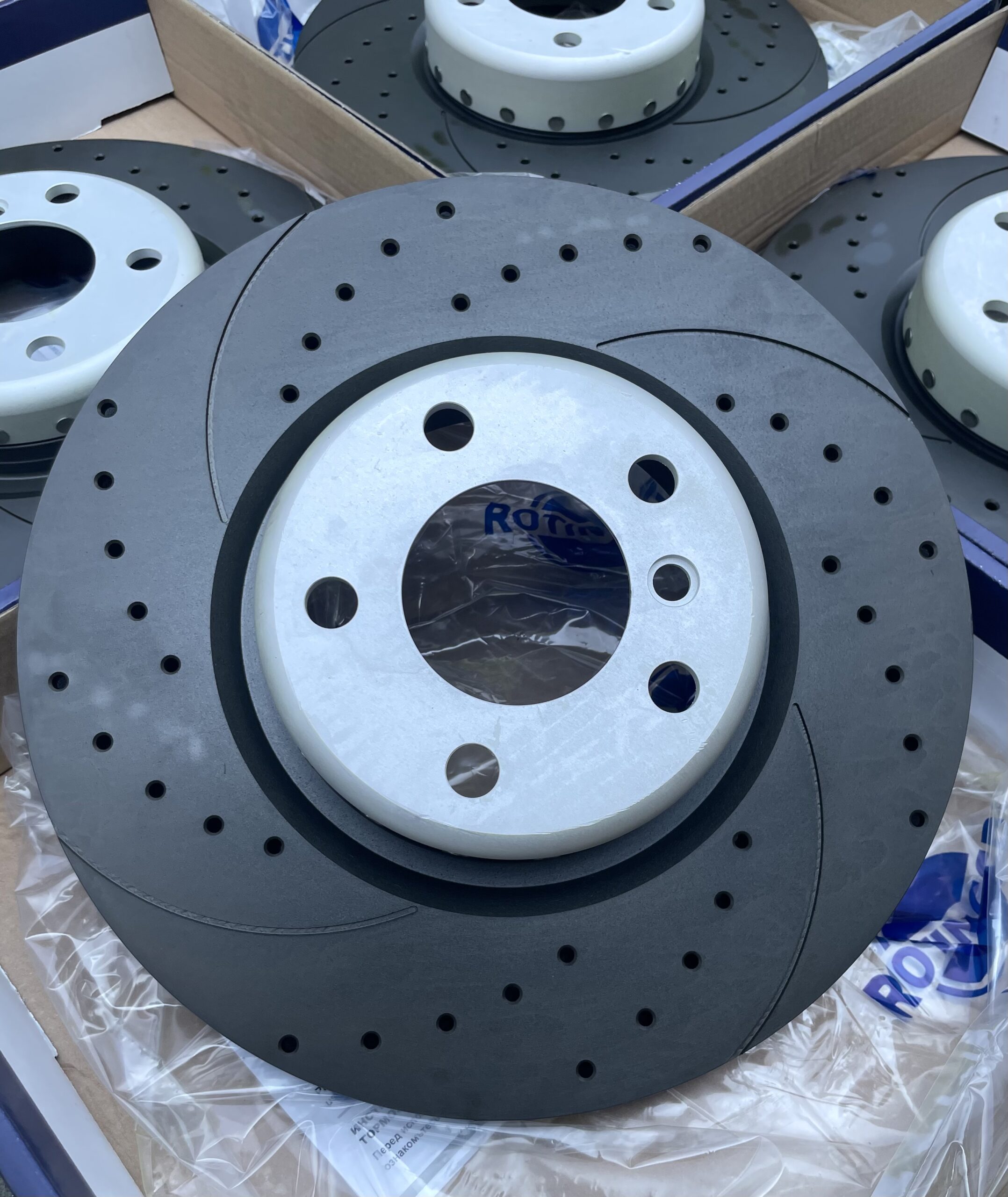 Coppia dischi freno sportivi Forati e baffati Anteriori BMW F2X F3X 340×30 mm Impianto M-Sport - Rotinger RT 71001HP-GL T5 - immagine 2