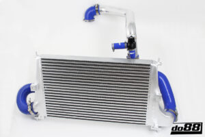 Kit BigPack DO88 Intercooler Maggiorato + Tubazioni SAAB 9-5 cambio automatico 02-09 – tubi flessibili rossi