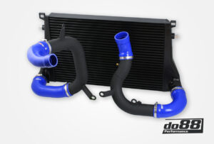 Kit BigPack DO88 Intercooler Maggiorato + Tubazioni VAG 1.8 2.0 TSI (MQB) – tubi flessibili blu