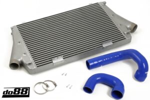 Intercooler Maggiorato DO88 SAAB 9-3 2.0t 2003- – tubi flessibili blu, cambio automatico