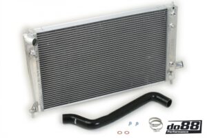 Radiatore Acqua Maggiorato DO88 SAAB 9-5 98-01 tubi flessibili neri