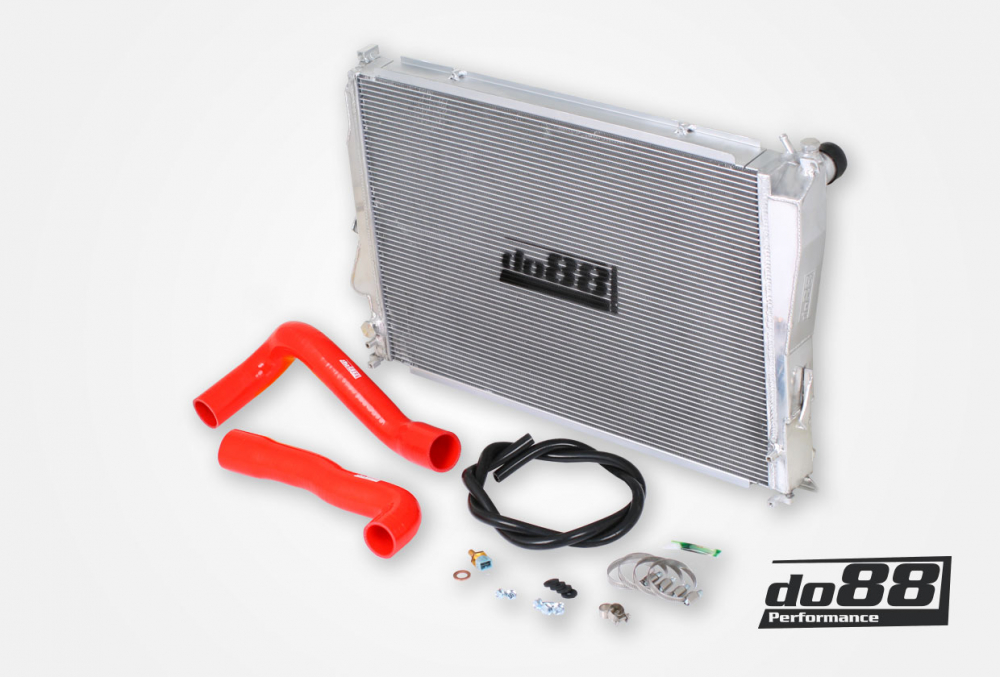 Radiatore Acqua in Alluminio DO88 BMW M3 E46 – tubi flessibili rossi