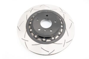 Coppia dischi freno sportivi scomponibili baffati Anteriori 354.6x32 mm Infiniti Q60 / Q70 / Q50 / Q50 Hybrid / QX70 / Nissan 370Z / 370Z Nismo / Skyline V36 – DBA 5000 Series T3 Slotted Black Hat
